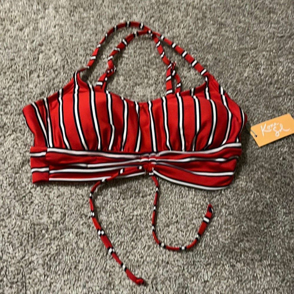 Kona Sol bikini top. Medium